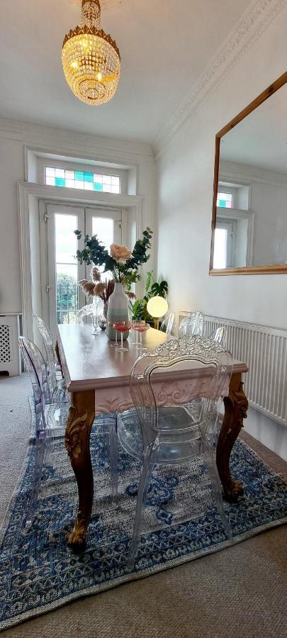 Elegant 5 Bed 4 Bath 'Vogue House' Parisian Style Home Маргейт Екстериор снимка